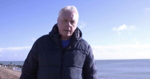 Läs mer om artikeln David Icke förvägrades att tala på fredsdemonstrationen